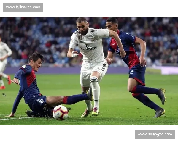 VS皇家马德里直播：全程高清回放与实时数据分析，精彩不容错过